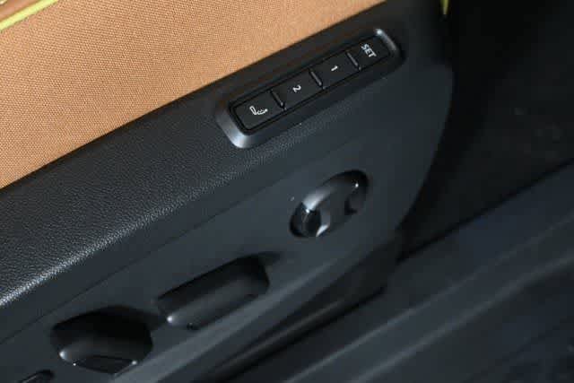 New 2025 Volkswagen ID. Buzz Pro S RWD image 14