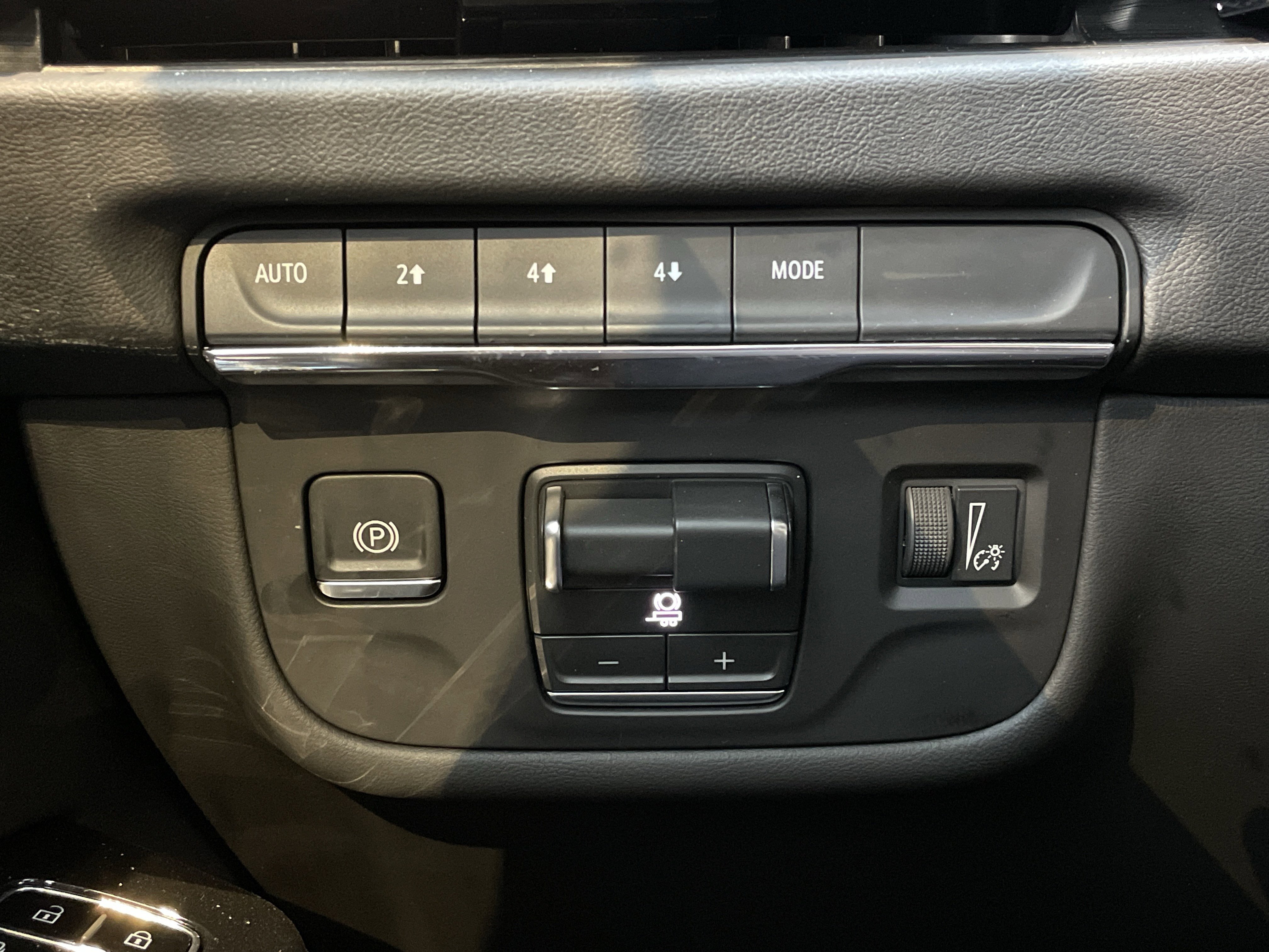 Used 2026 Cadillac Escalade Sport w/ LPO, ONYX Package image 26