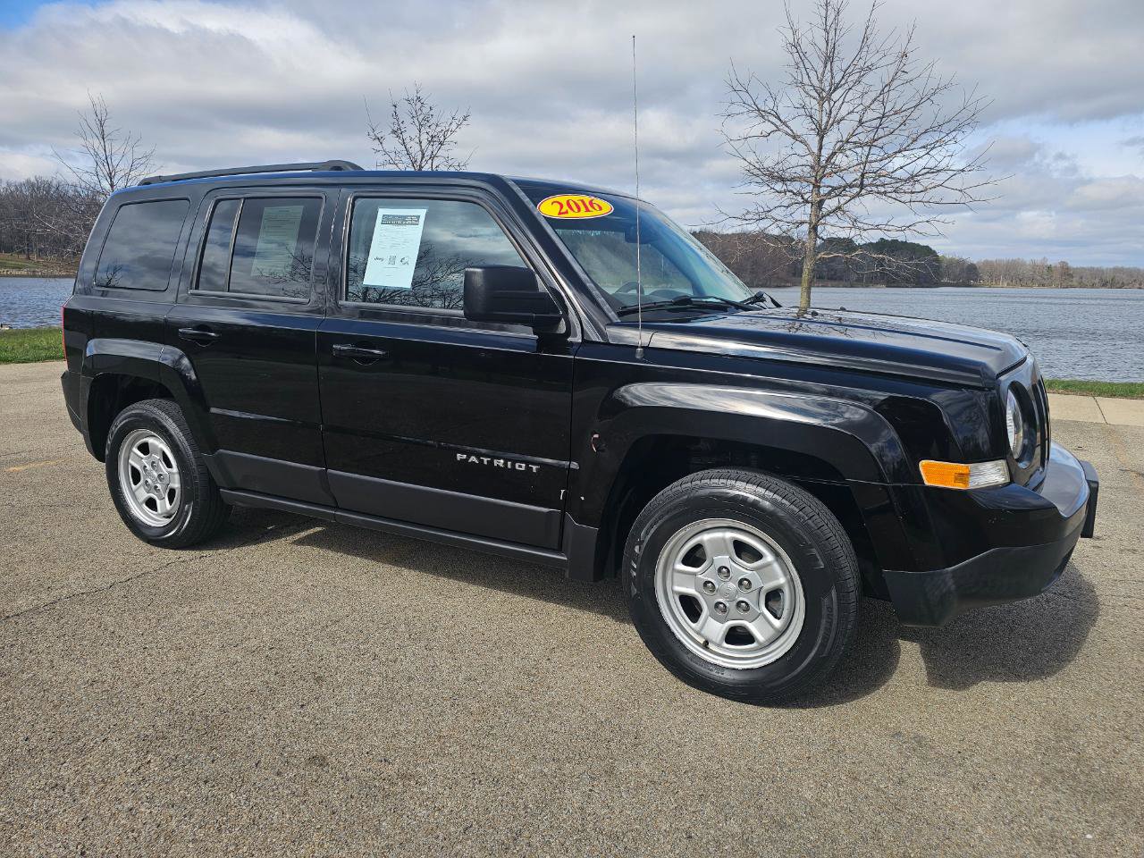 Used 2016 Jeep Patriot Sport w/ Power Value Group FWD image 3