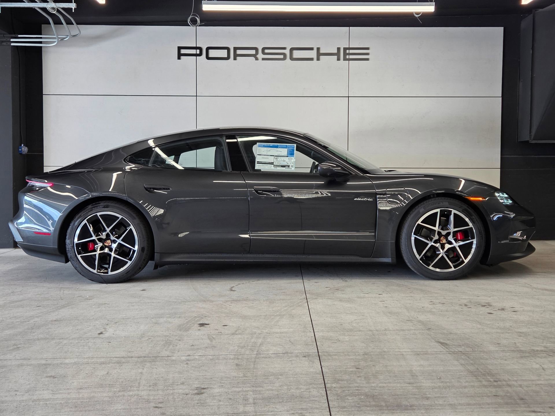 New 2026 Porsche Taycan 4S AWD/4WD image 28