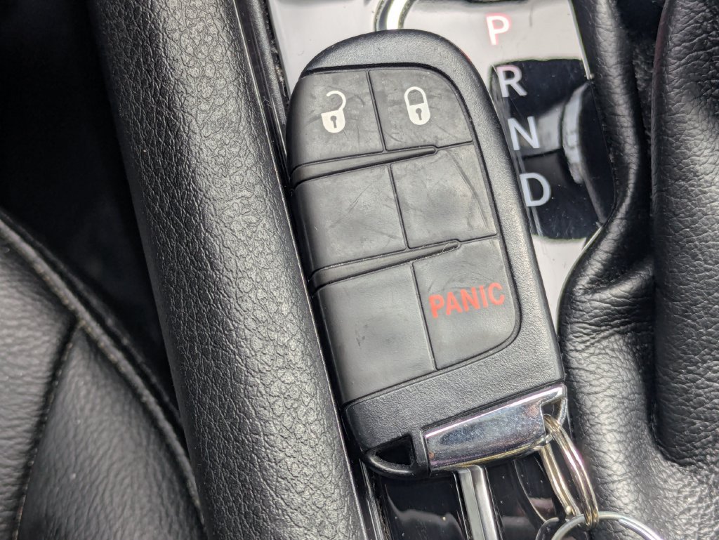 Used 2022 Jeep Compass Latitude FWD image 25
