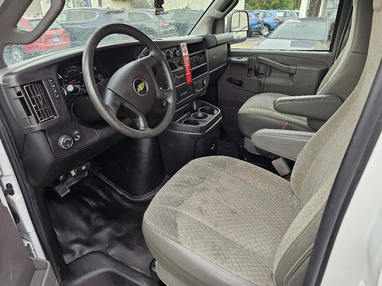Used 2019 Chevrolet Express 2500 RWD image 9