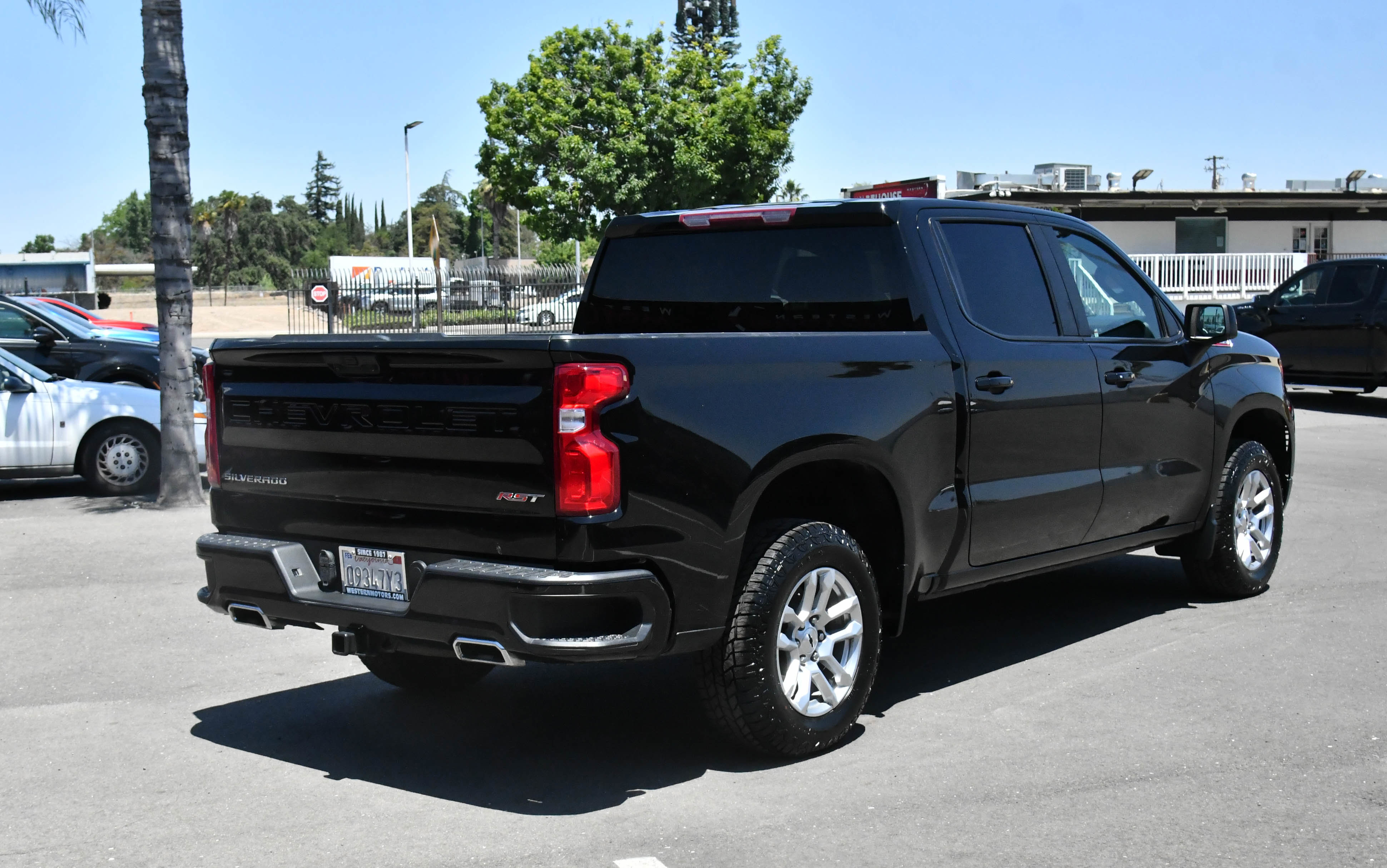 Used 2024 Chevrolet Silverado 1500 RST AWD/4WD image 8
