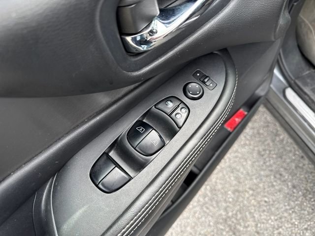 Used 2019 Nissan Murano SV image 23