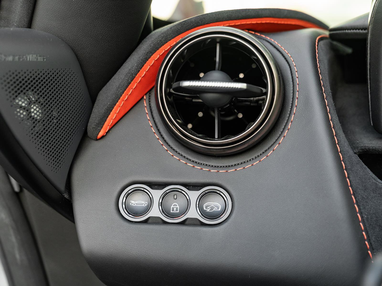 Used 2020 McLaren 720S Performance RWD image 44