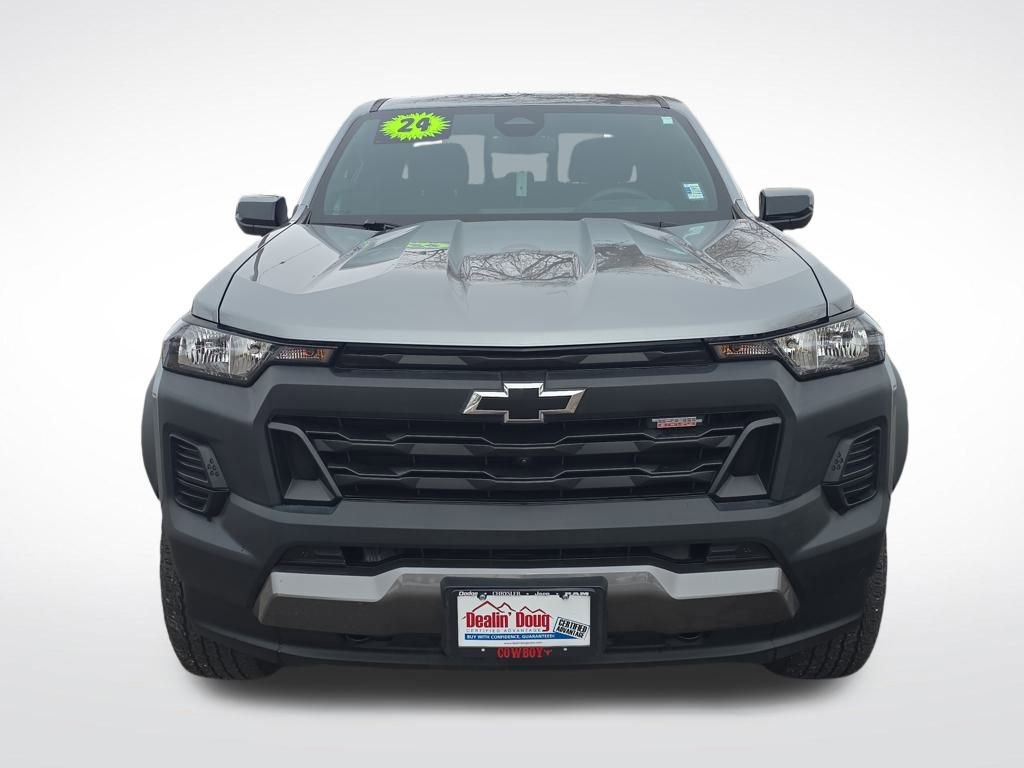 Used 2024 Chevrolet Colorado Trail Boss w/ Technology Package AWD/4WD image 10