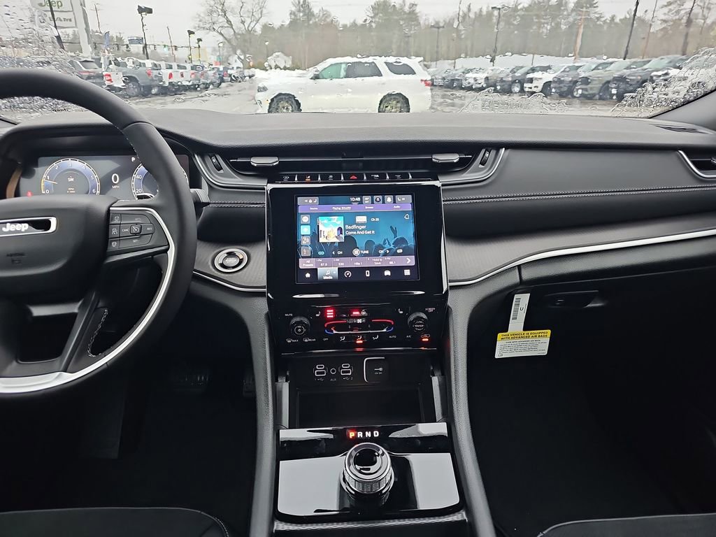 New 2025 Jeep Grand Cherokee Laredo image 20