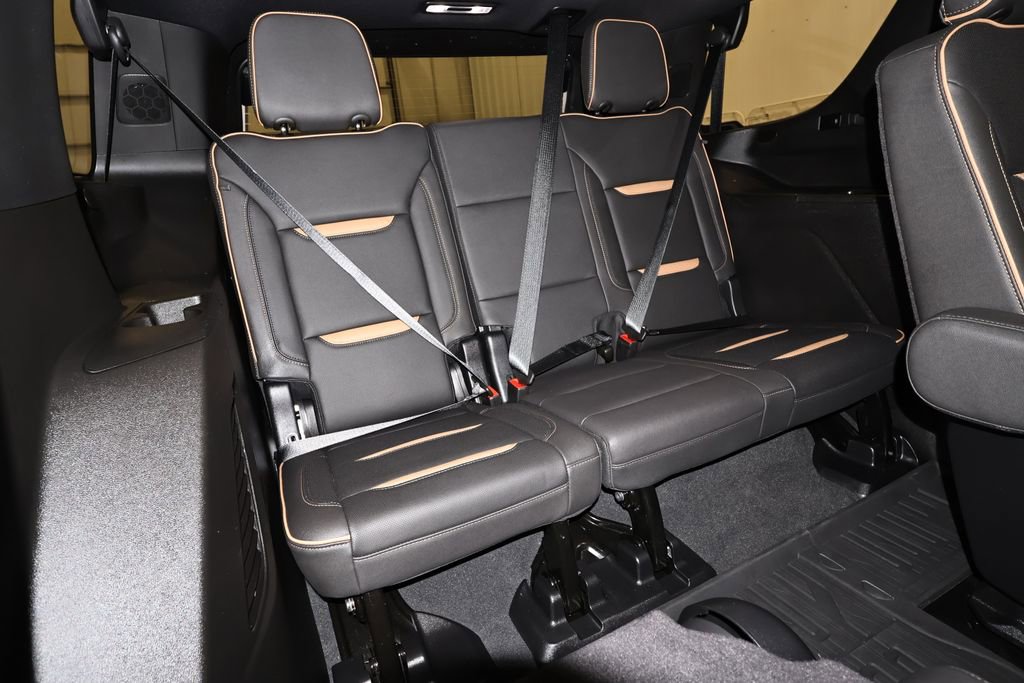 Used 2024 GMC Yukon AT4 w/ Technology Package image 20