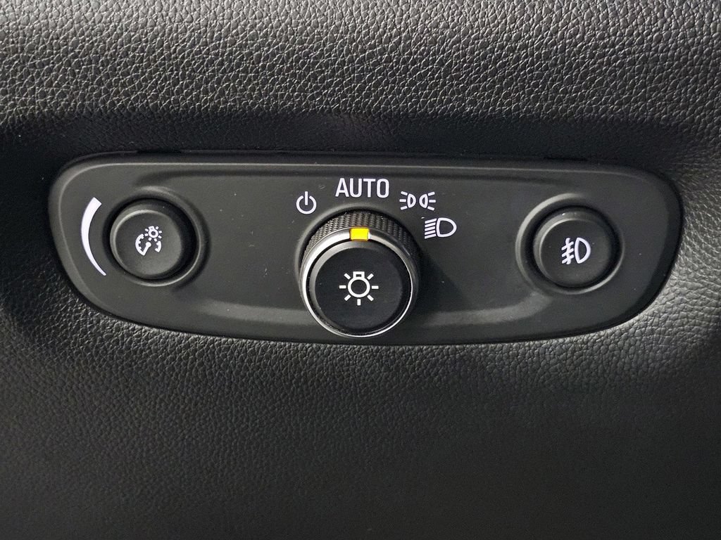 Used 2018 Chevrolet Traverse LT AWD/4WD image 36