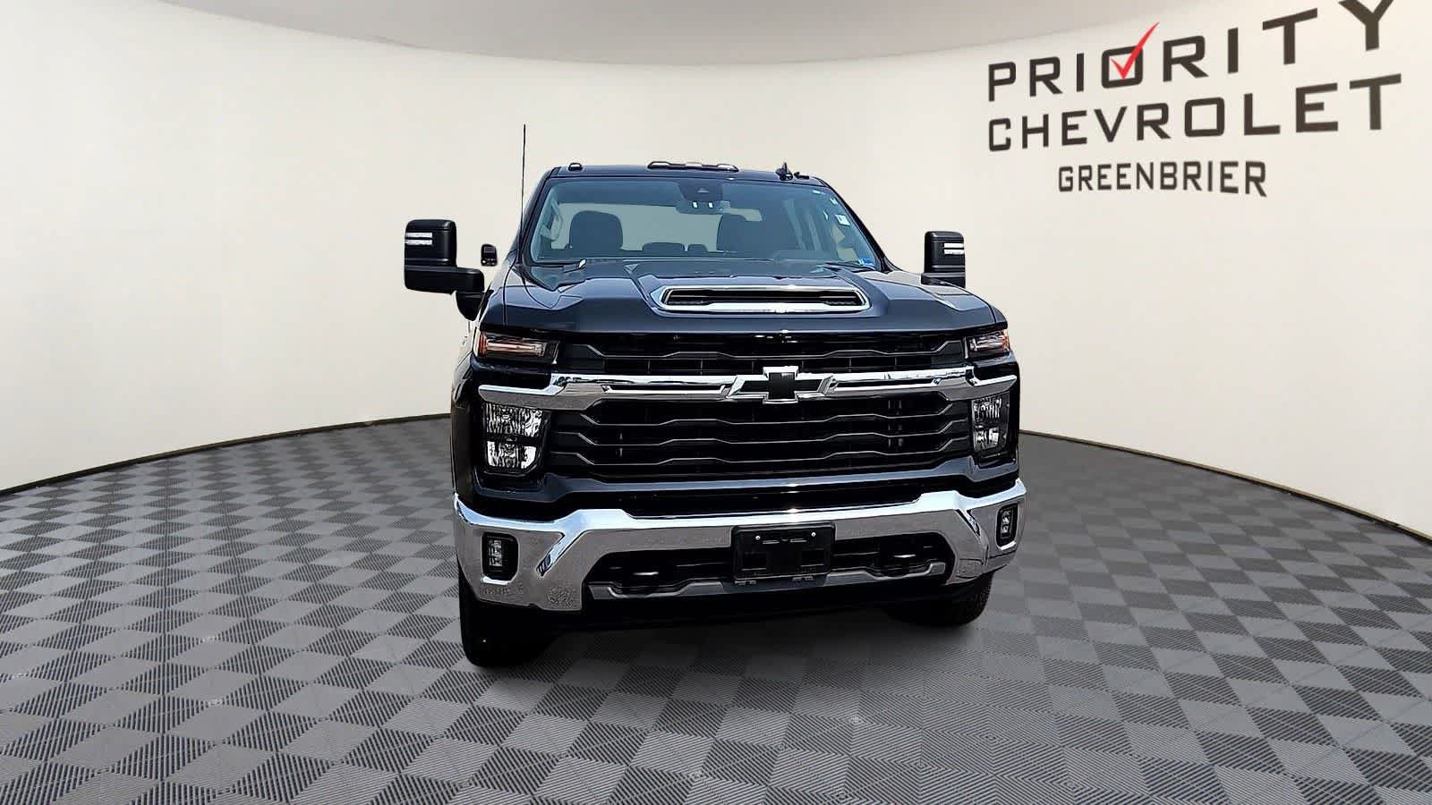 Used 2024 Chevrolet Silverado 2500 LT w/ All Star Edition AWD/4WD image 3