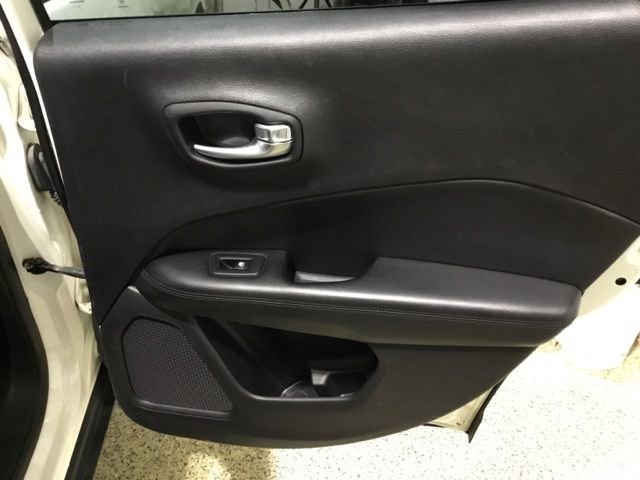 Used 2019 Jeep Compass Latitude AWD/4WD image 49