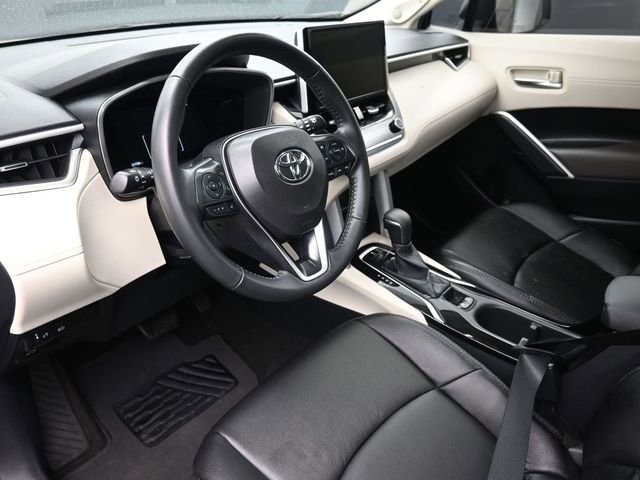 Used 2024 Toyota Corolla Cross XLE w/ Convenience Package image 20