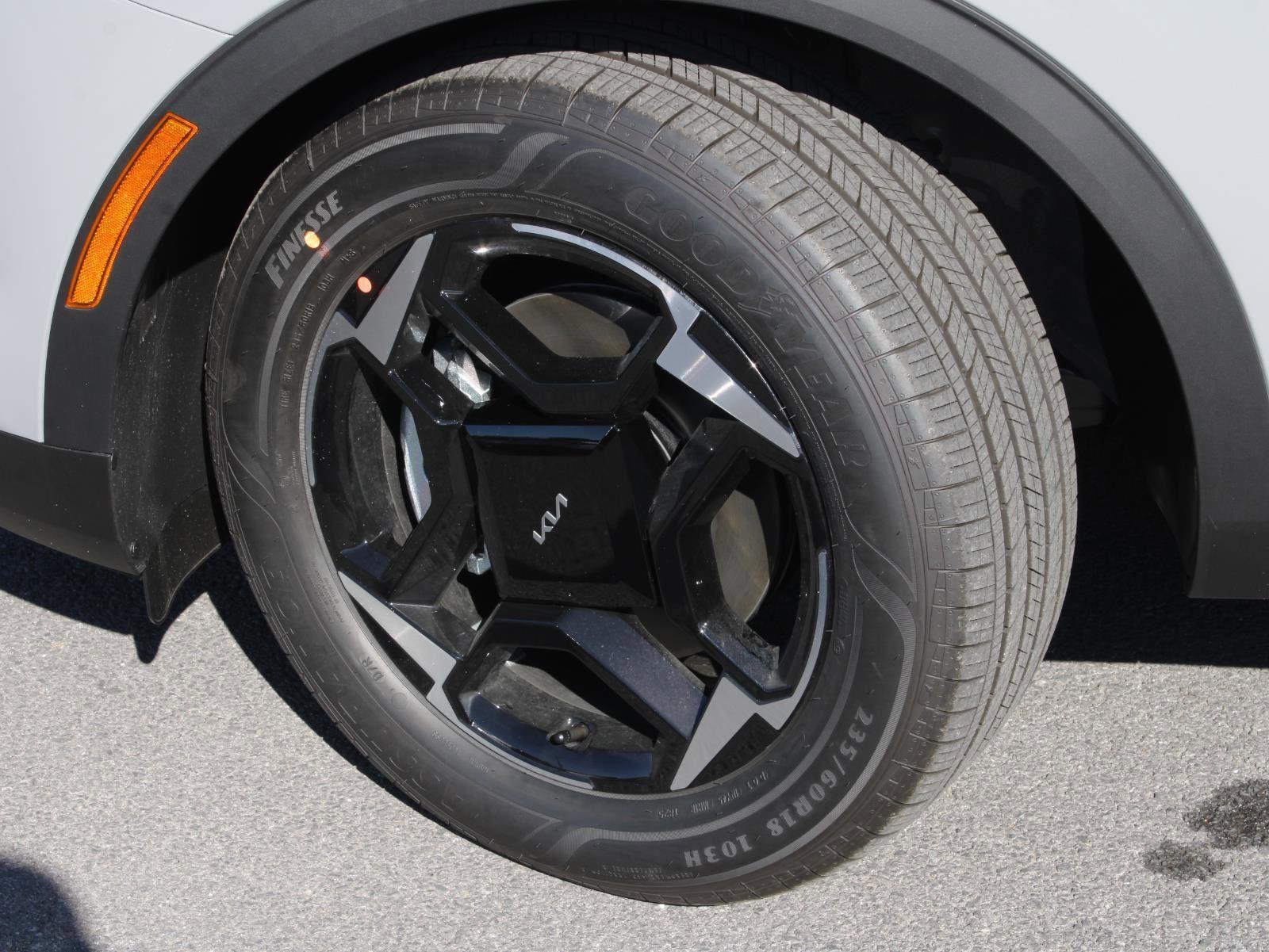 New 2026 Kia Sportage AWD Hybrid image 8