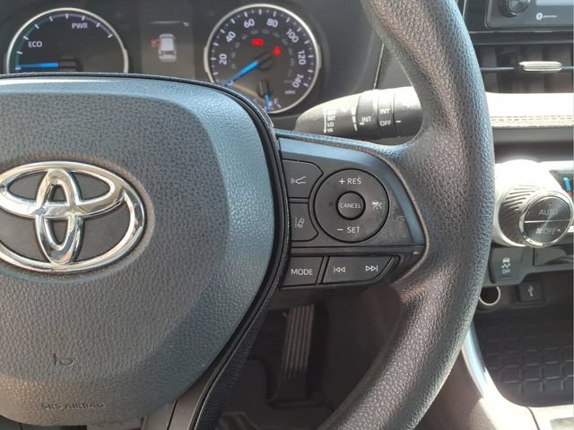 Used 2021 Toyota RAV4 XLE AWD/4WD image 17