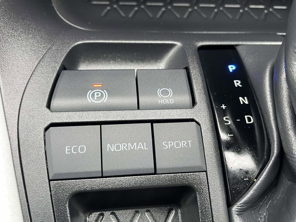 Used 2025 Toyota RAV4 LE FWD image 37