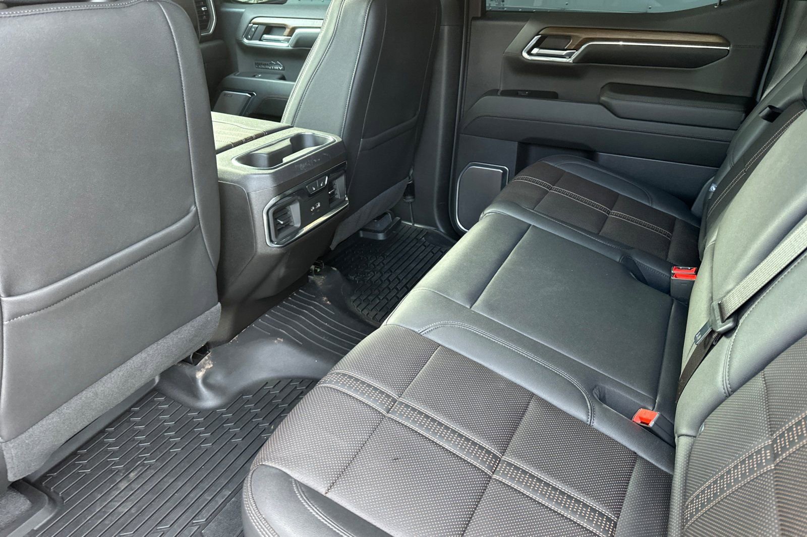 Used 2024 Chevrolet Silverado 1500 High Country w/ Technology Package image 14