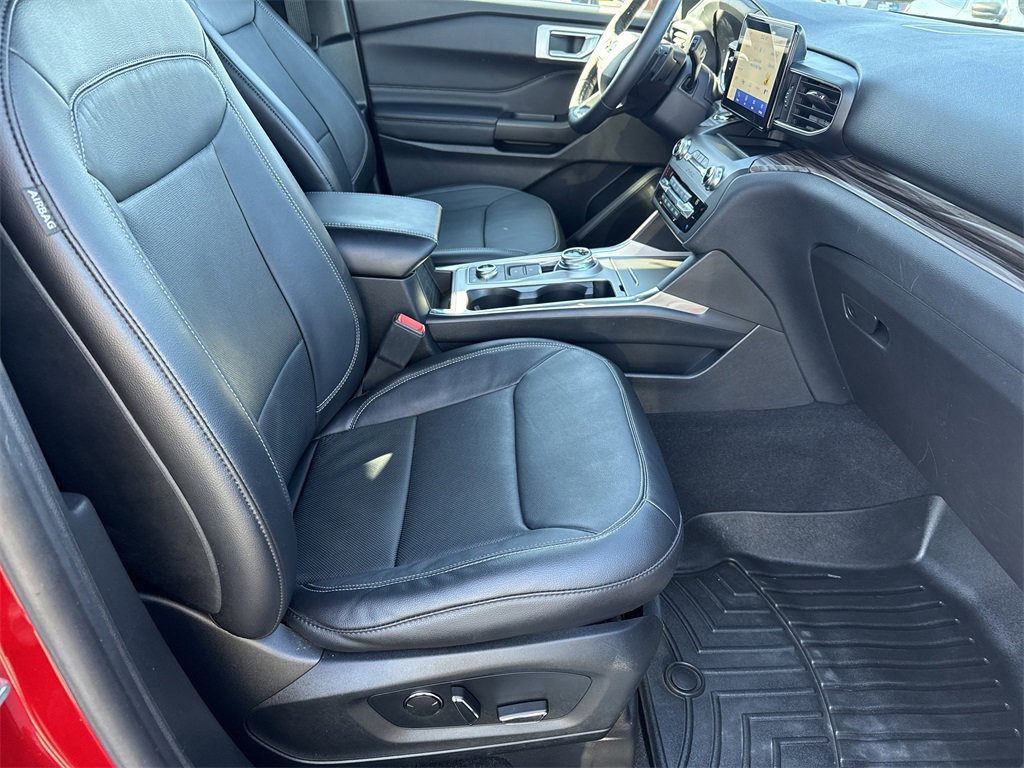 Used 2020 Ford Explorer Limited image 13