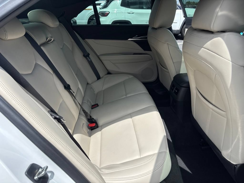 Used 2020 Cadillac CT4 Luxury w/ Sun And Sound Package RWD image 35