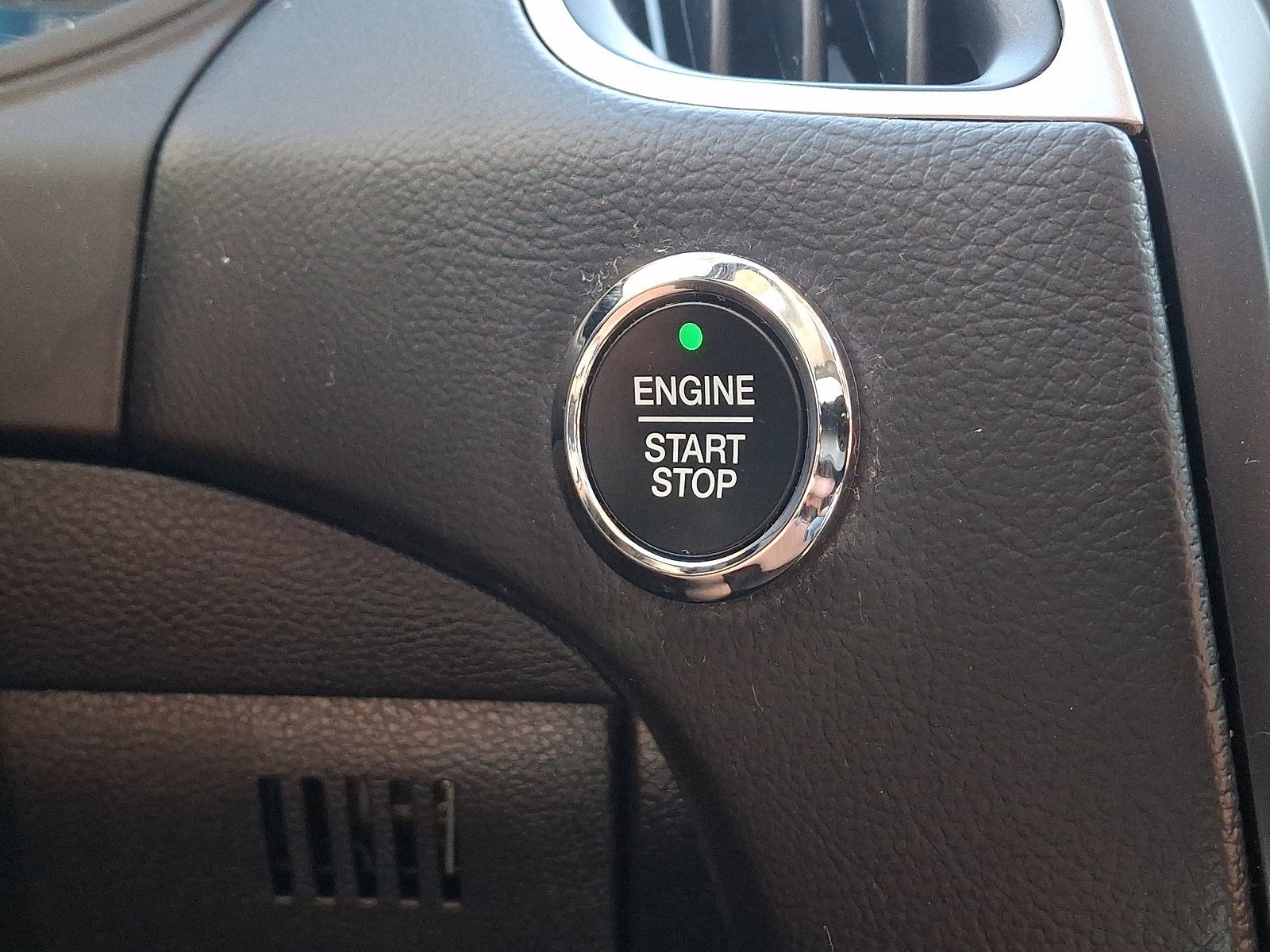 Used 2024 Ford Edge SEL w/ Convenience Package image 24