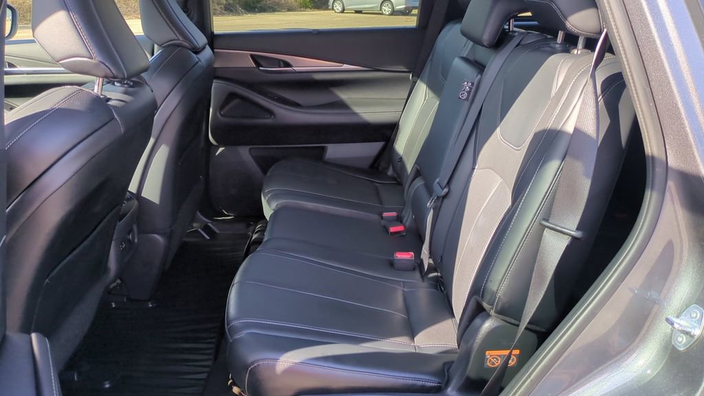 Used 2023 INFINITI QX60 Luxe w/ Cargo Package image 15