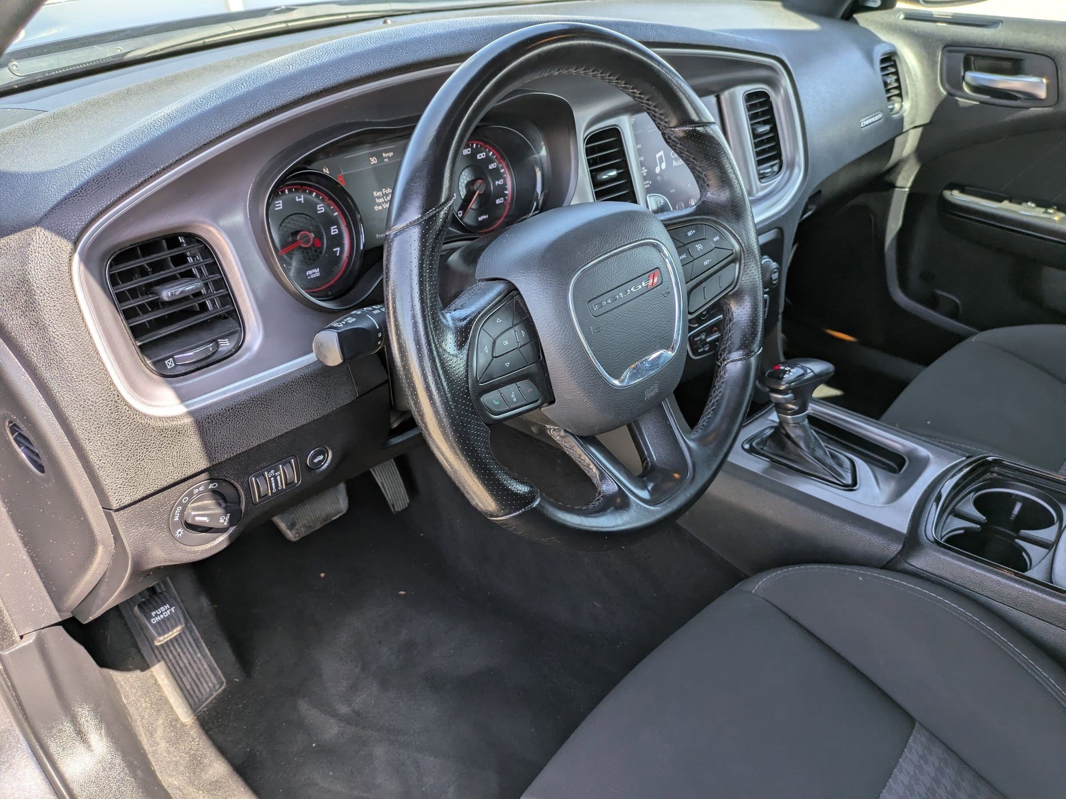 Used 2022 Dodge Charger R/T w/ Blacktop Package image 9