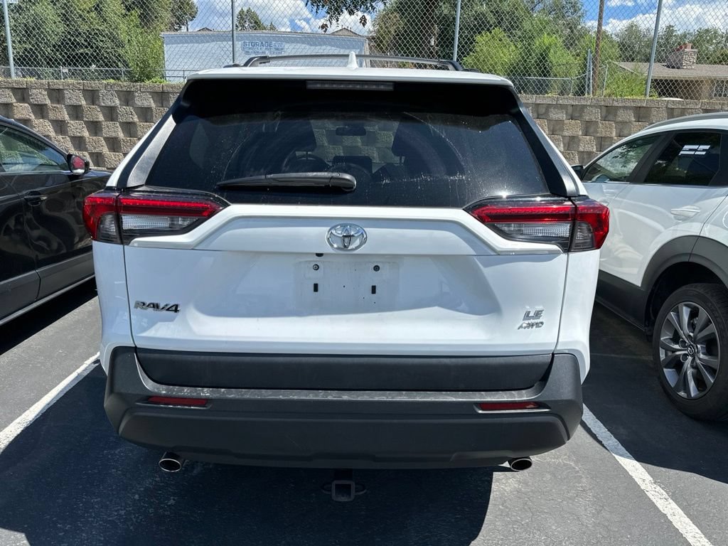 Used 2021 Toyota RAV4 LE w/ Carpet Mat Package (TMS) AWD/4WD image 4