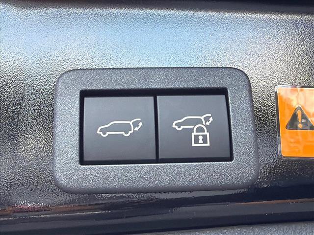 Used 2026 Toyota RAV4 XLE Premium FWD image 19