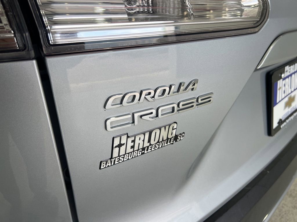 Used 2022 Toyota Corolla Cross L AWD/4WD image 26