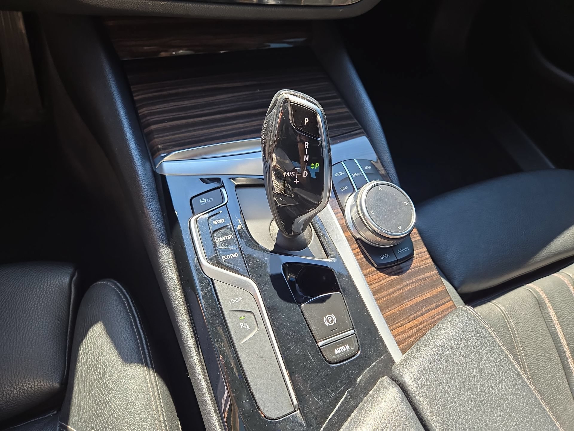 Used 2018 BMW 530e RWD image 22