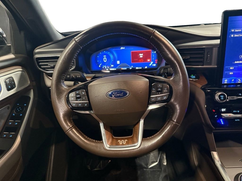 Used 2021 Ford Explorer King Ranch w/ Premium Technology Package AWD/4WD image 17