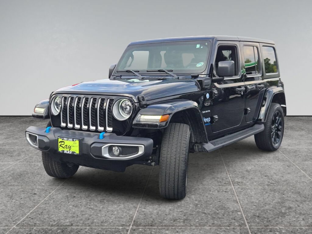 Certified 2023 Jeep Wrangler Unlimited Sahara w/ Cold Weather Group AWD/4WD image 4