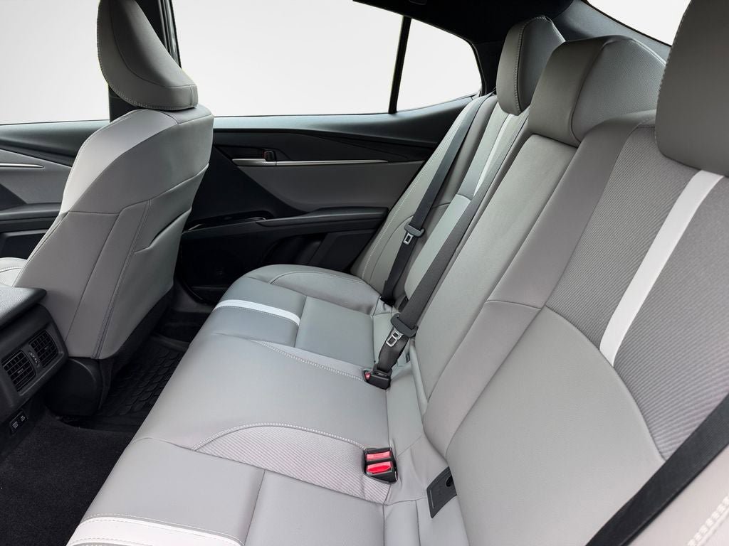 Used 2026 Toyota Camry SE w/ Convenience Package FWD image 14