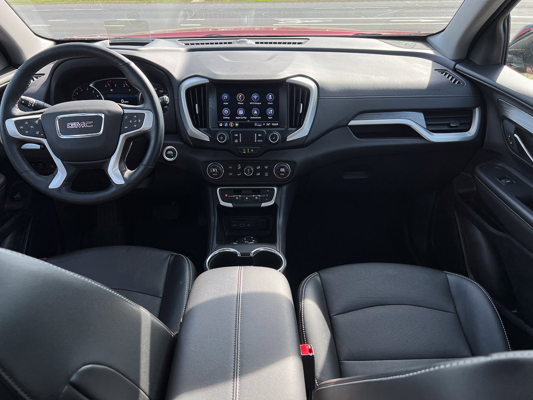 Used 2023 GMC Terrain SLT w/ Tech Package image 35