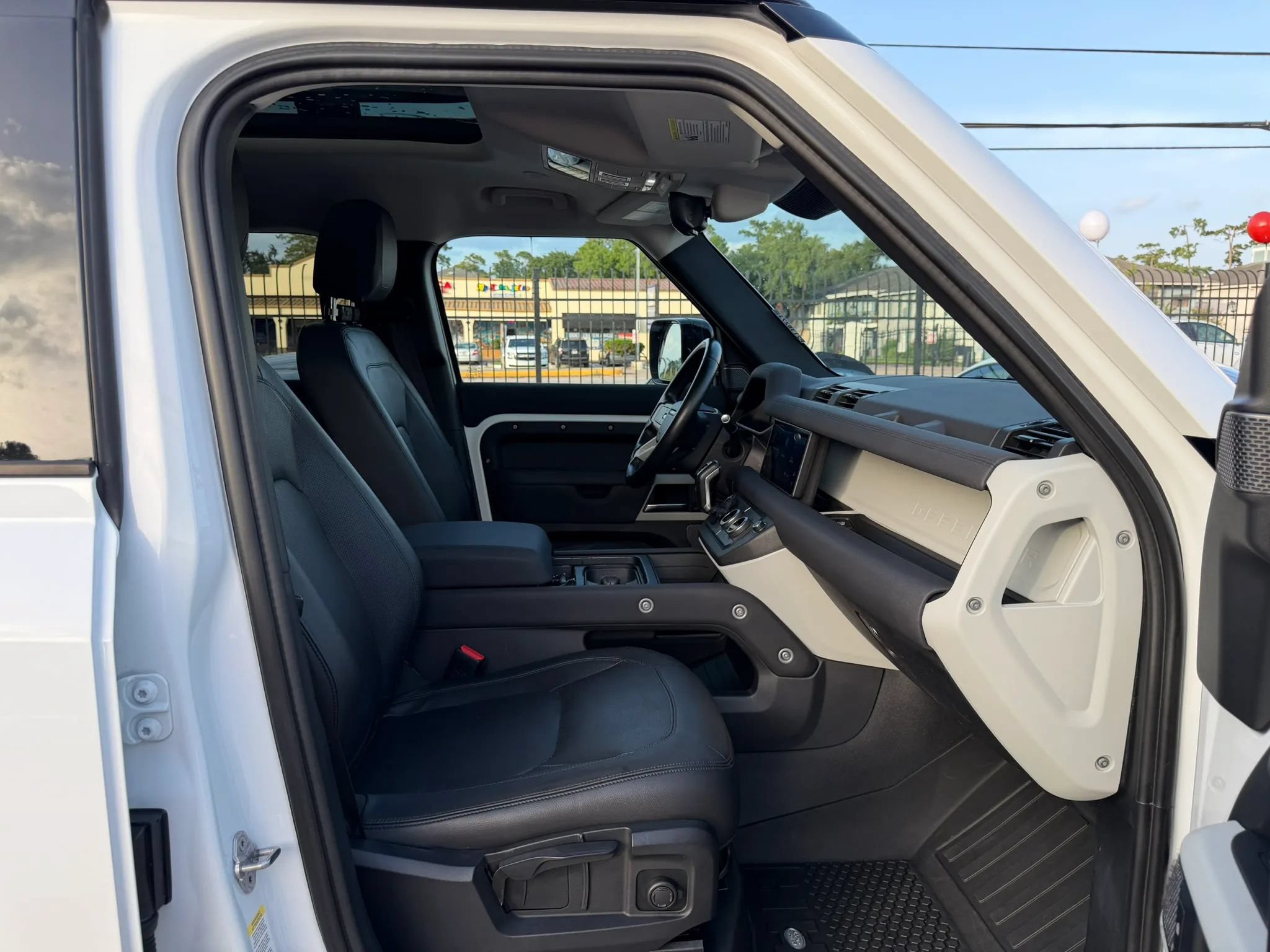 Used 2023 Land Rover Defender 110 S AWD/4WD image 23