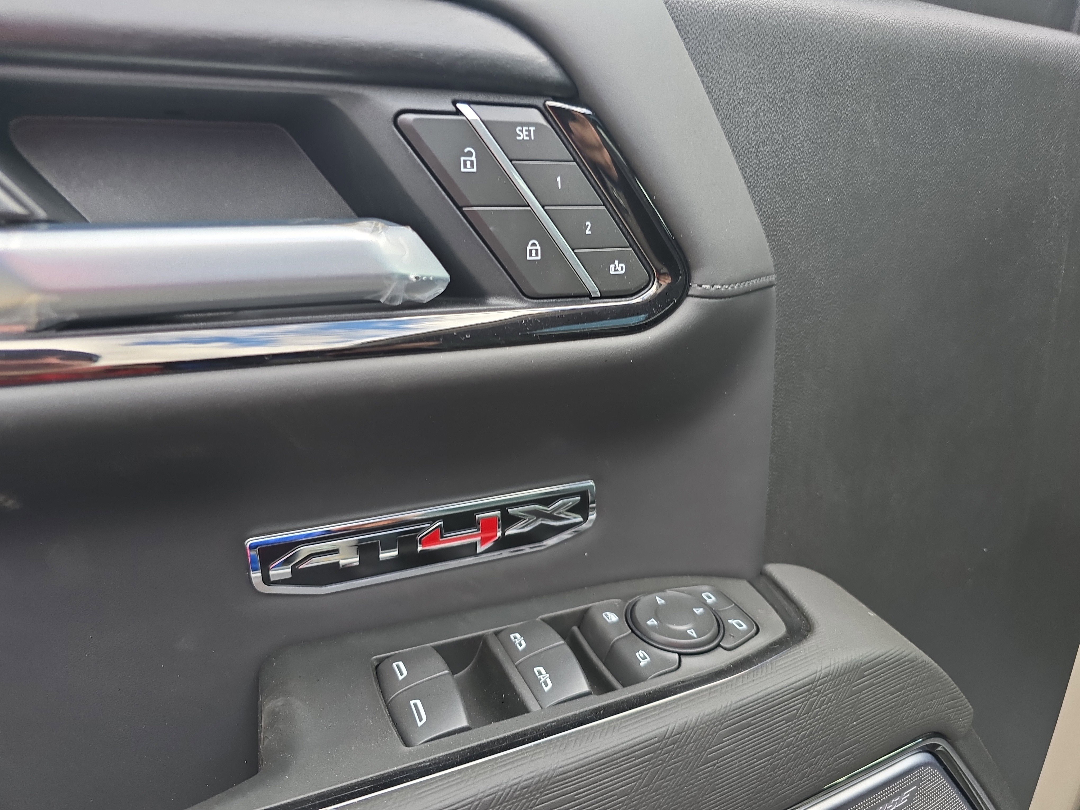 New 2026 GMC Sierra 1500 AT4X w/ LPO, Black Badging Package AWD/4WD image 19