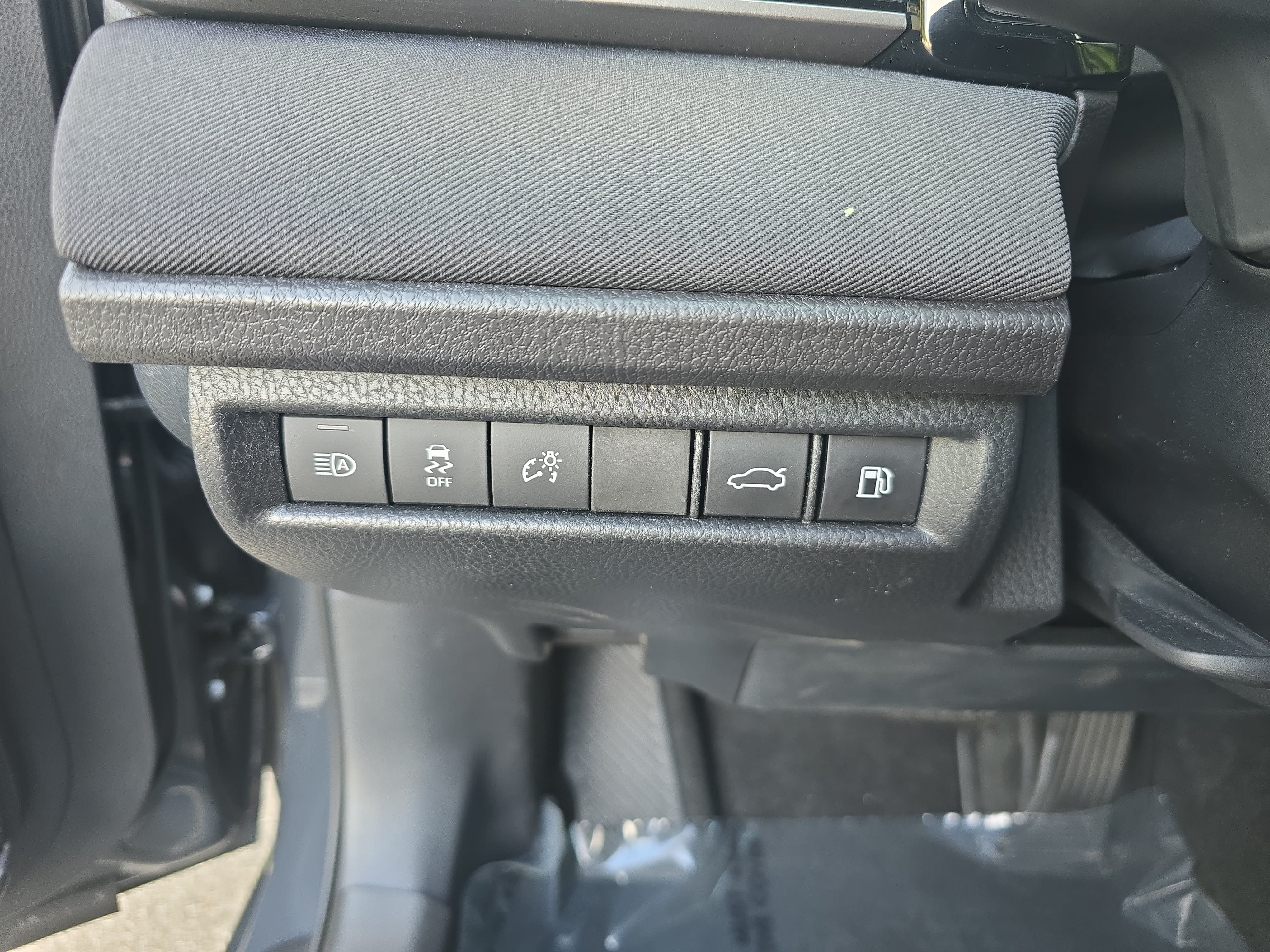 Used 2026 Toyota Camry LE w/ Convenience Package FWD image 25