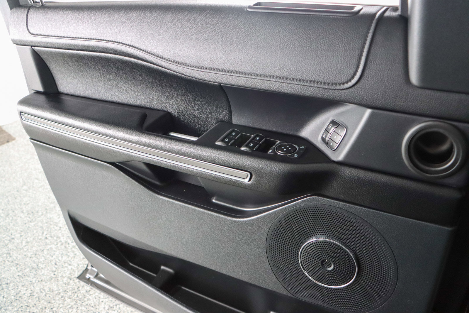 Used 2021 Ford Expedition XLT image 23