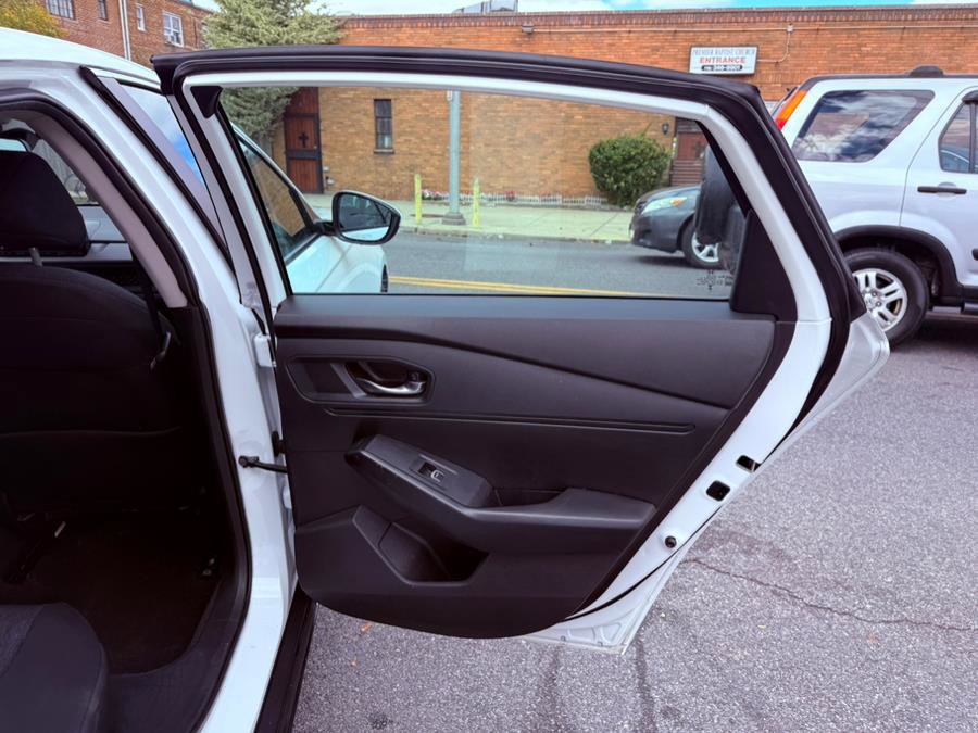 Used 2023 Honda Accord LX image 21