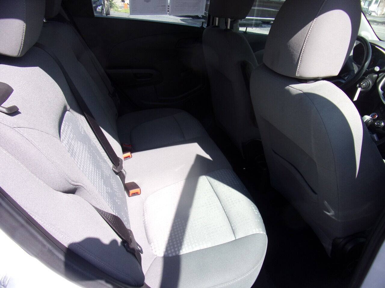 Used 2017 Chevrolet Sonic LT FWD image 17