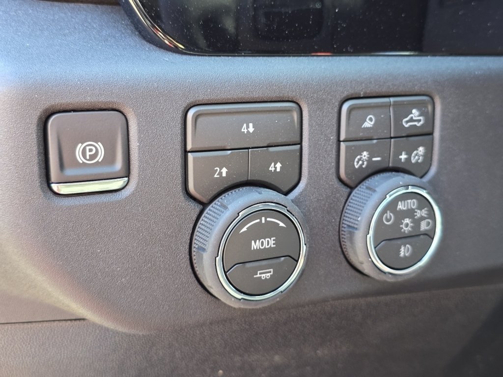 New 2026 Chevrolet Silverado 2500 LT w/ All Star Edition AWD/4WD image 7