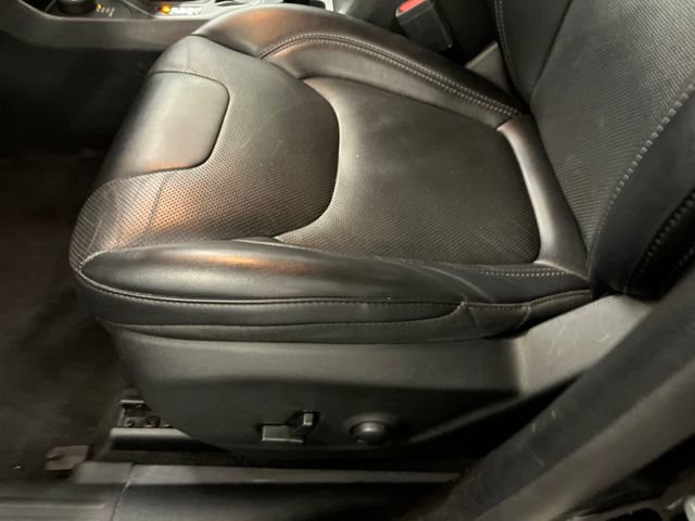 Used 2022 Jeep Cherokee Latitude Lux AWD/4WD image 11