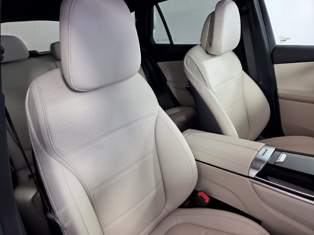 Certified 2026 Mercedes-Benz GLC 300 image 28