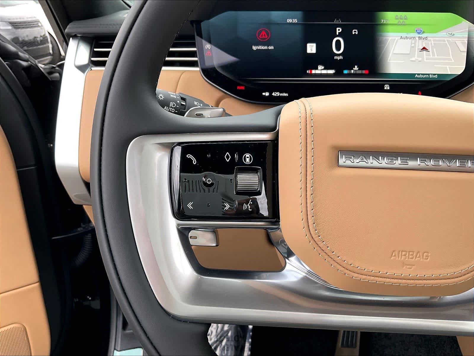 New 2026 Land Rover Range Rover Long Wheelbase SE AWD/4WD image 17