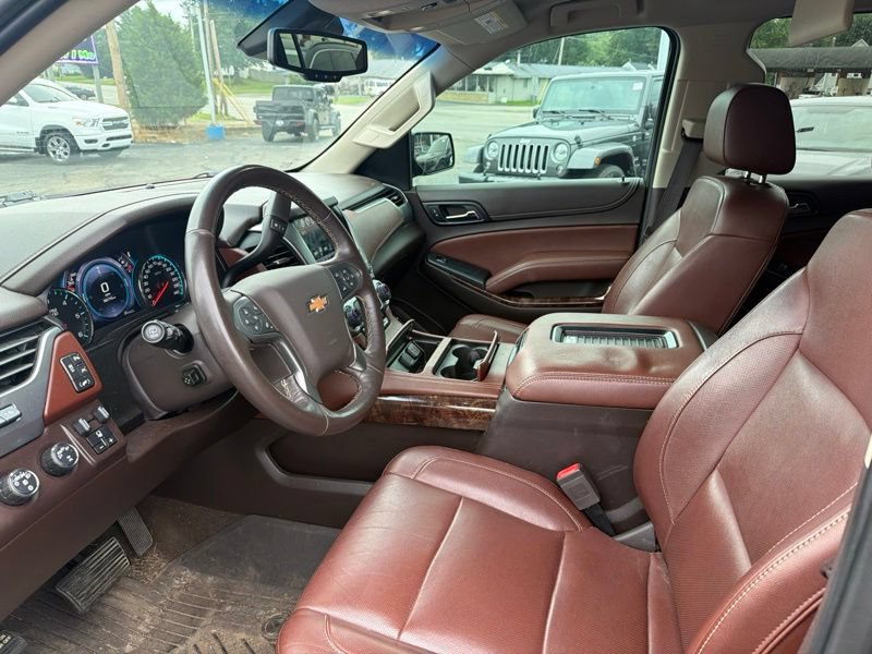 Used 2018 Chevrolet Suburban Premier w/ RST Edition AWD/4WD image 14
