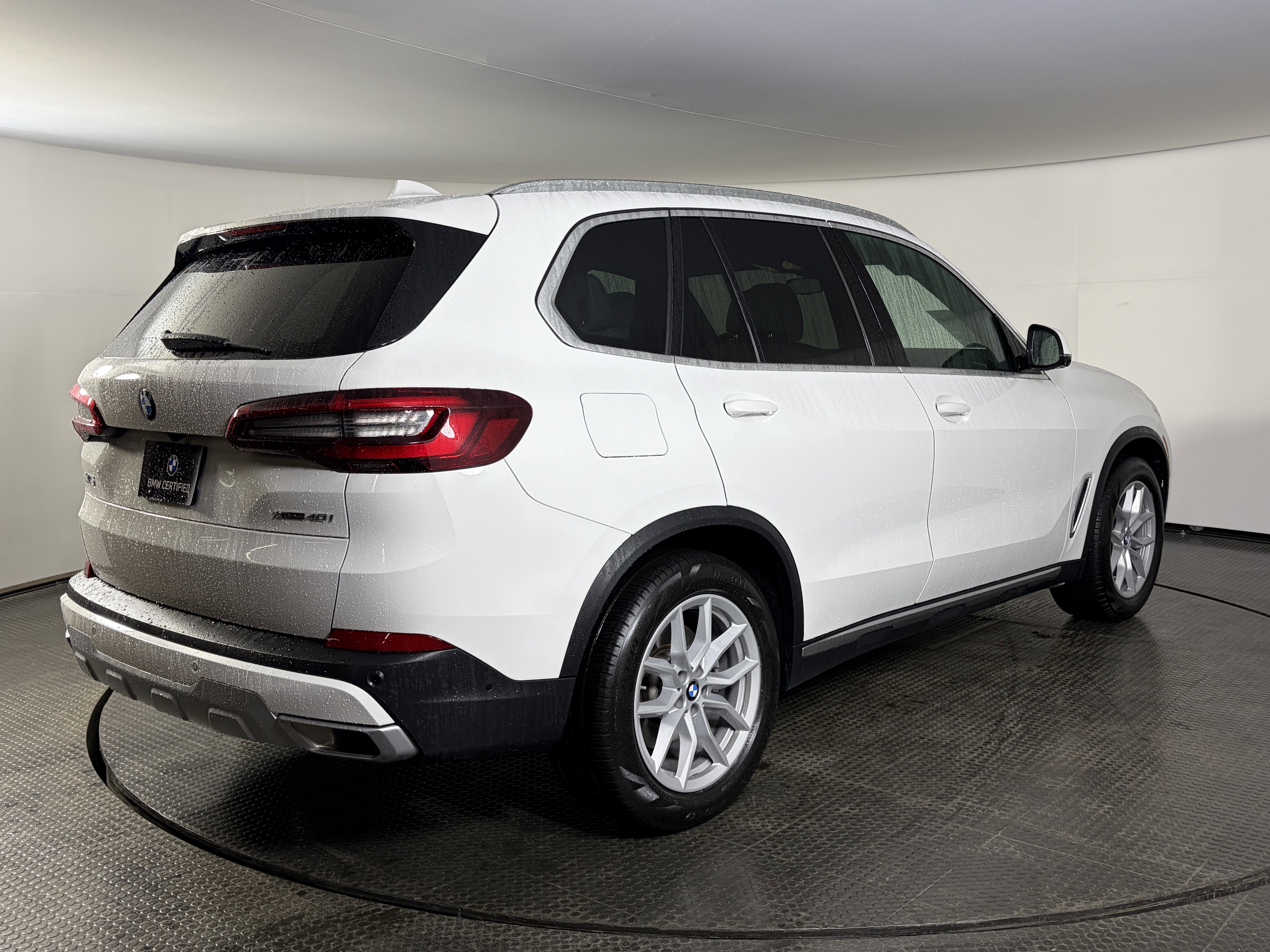 Certified 2023 BMW X5 xDrive40i w/ Luxury Seating Package image 5