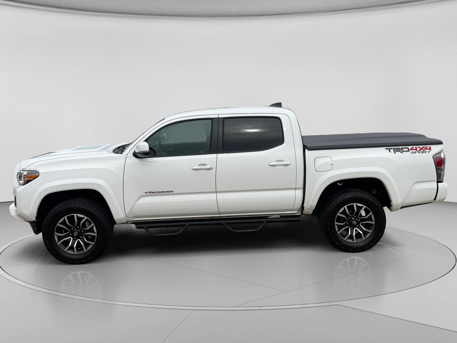 Used 2021 Toyota Tacoma TRD Sport w/ Technology Package AWD/4WD image 2
