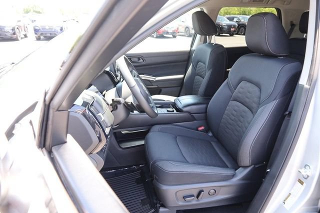 Certified 2025 Nissan Pathfinder SV AWD/4WD image 9