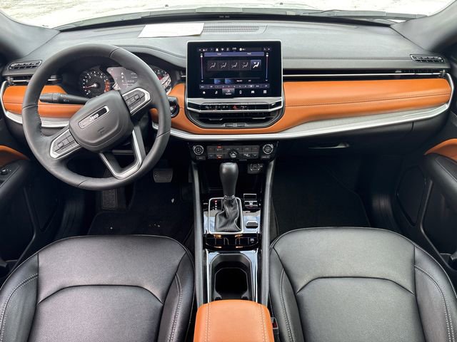 Used 2025 Jeep Compass Limited image 20