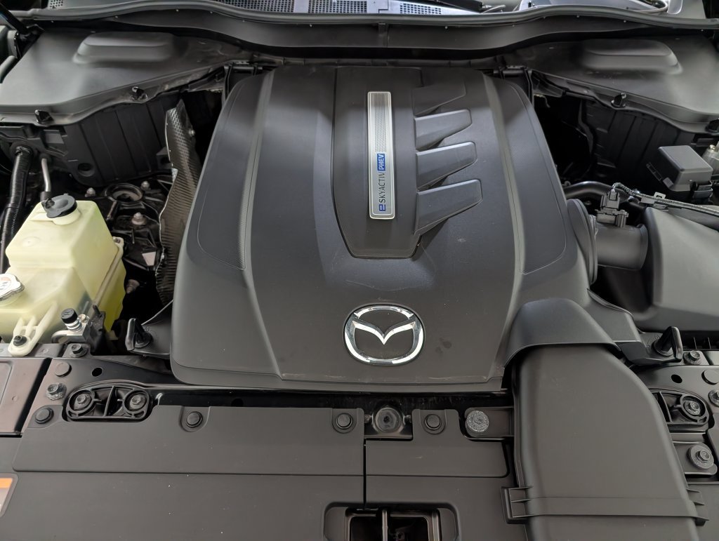 Used 2024 MAZDA CX-90 Plug-In Hybrid w/ Preferred AWD/4WD image 30