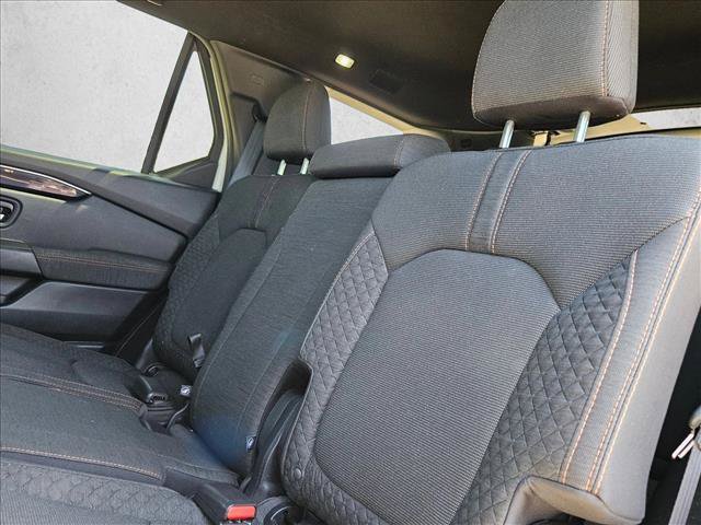 Used 2025 Honda Pilot Sport image 18